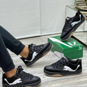 Tenis Puma Park negros con detalles blancos – Estilo clásico y urbano